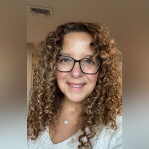 Meet your Posher, Linda